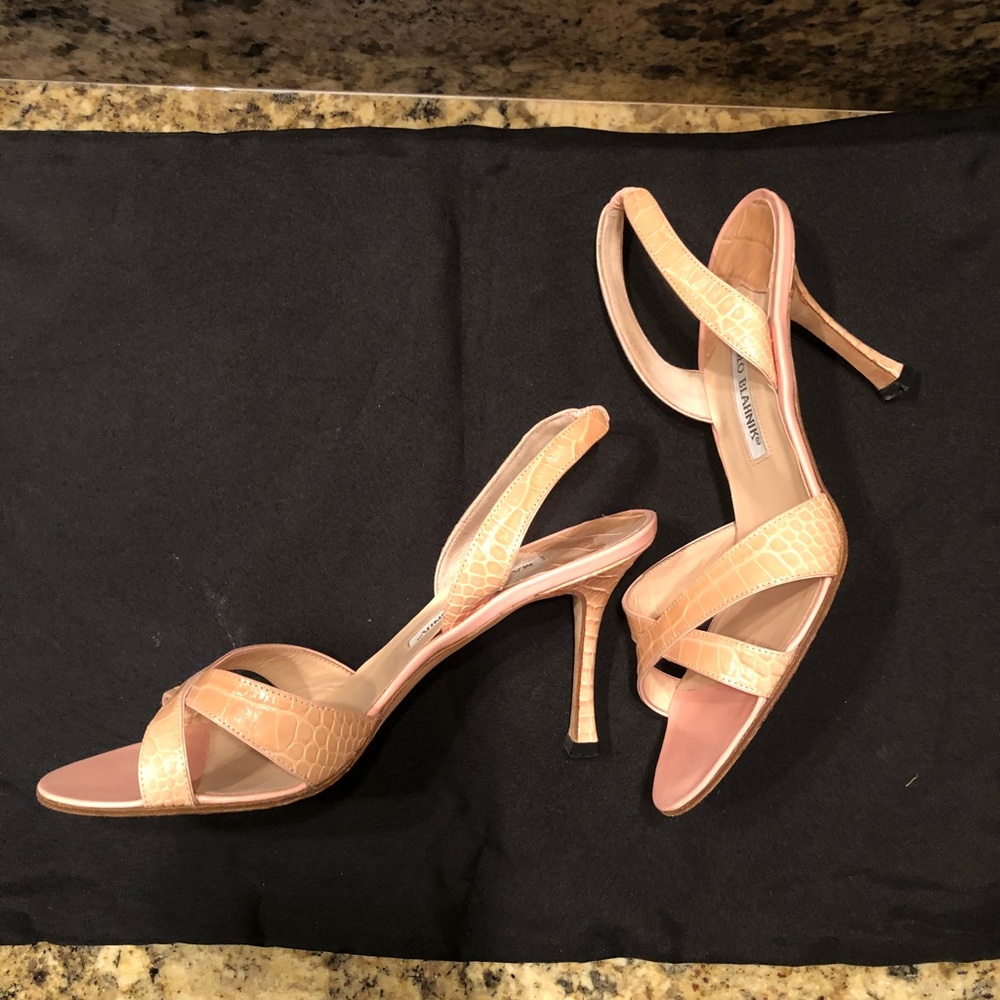 Manolo Blahnik - Picture 3 of 4